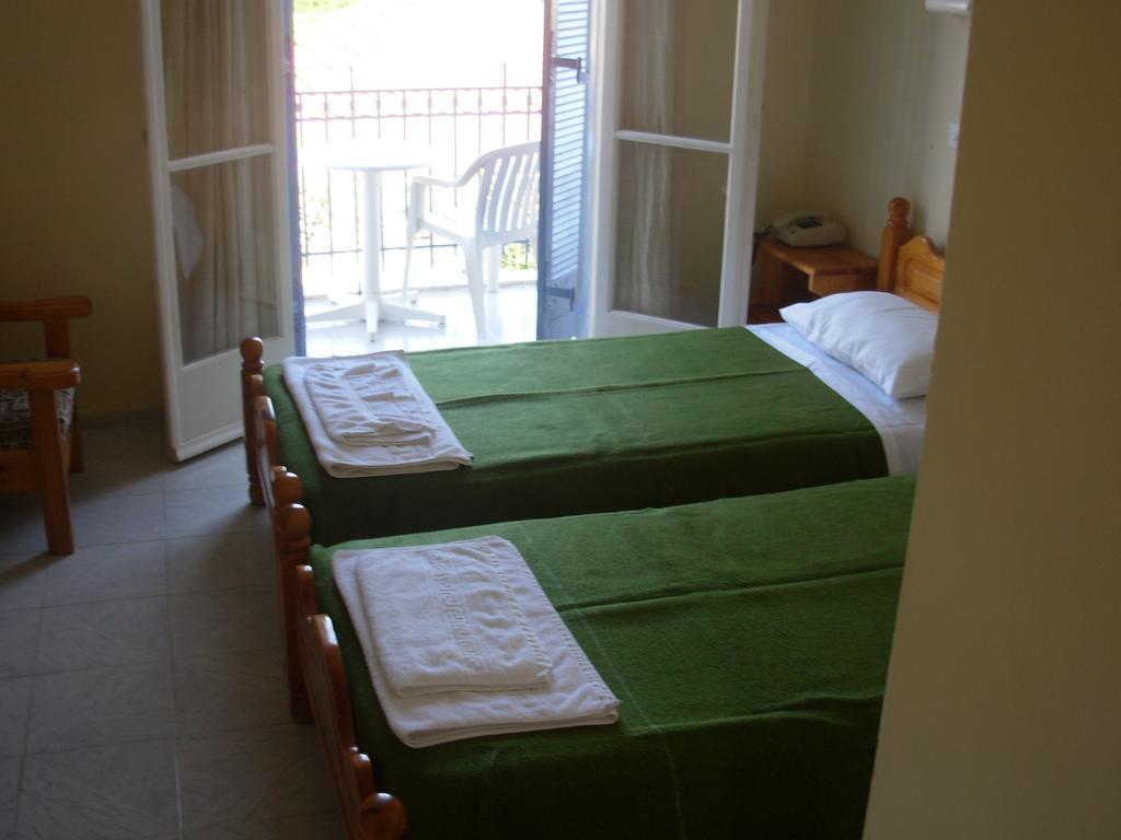 Louisa Studios Poros  Екстериор снимка
